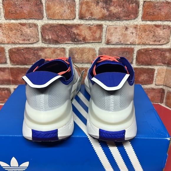 Adidas Boost sneakers - Picture 3 of 5